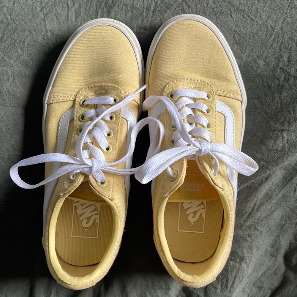 Women’s yellow vans